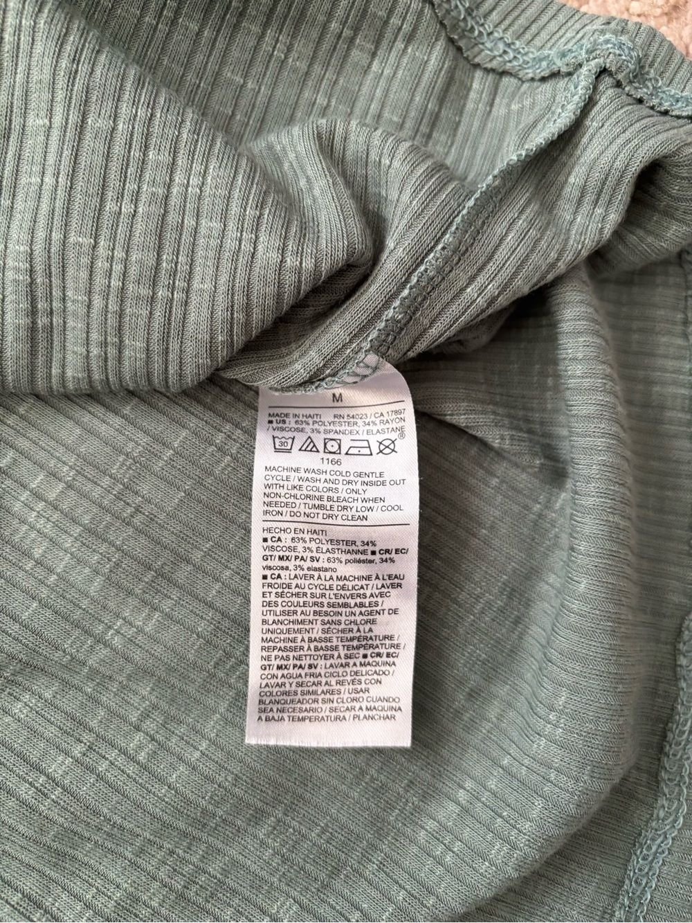 Old Navy Women’s Set of 2 Luxe Ribbed T-Shirts - Picture 4 of 5